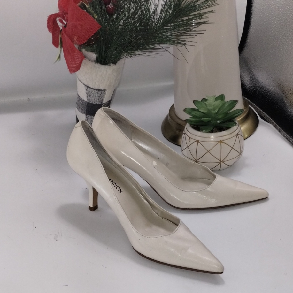 Chic Cream Heels by